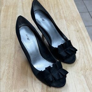 Apt. 9 Elegant Black Heels with Ruffle Accent